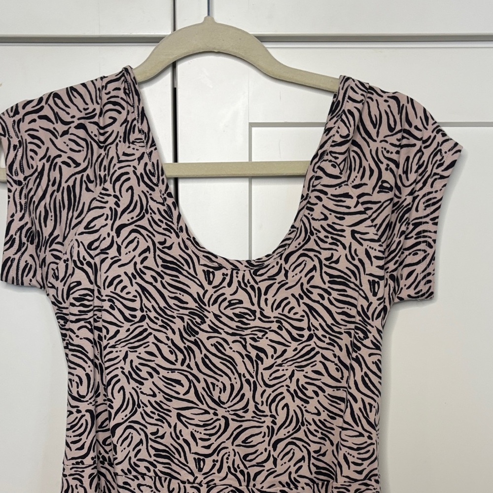 Chic Brown and Cream Patterned Midi Dress - Picture 3 of 6